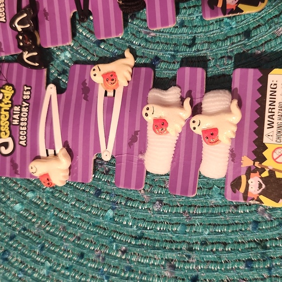 Little Girls Halloween hair accessories - Picture 2 of 3